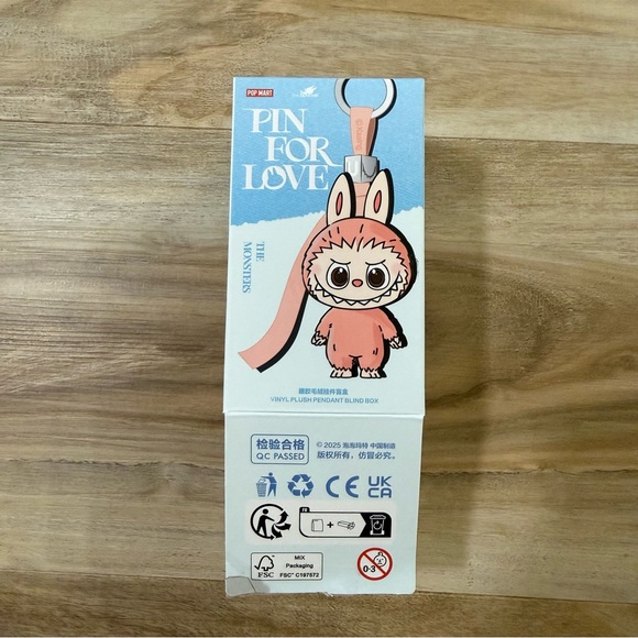 Pin For Love “N” (hot pink) - Pop Mart The Monsters -100% Authentic Labubu - Picture 11 of 13